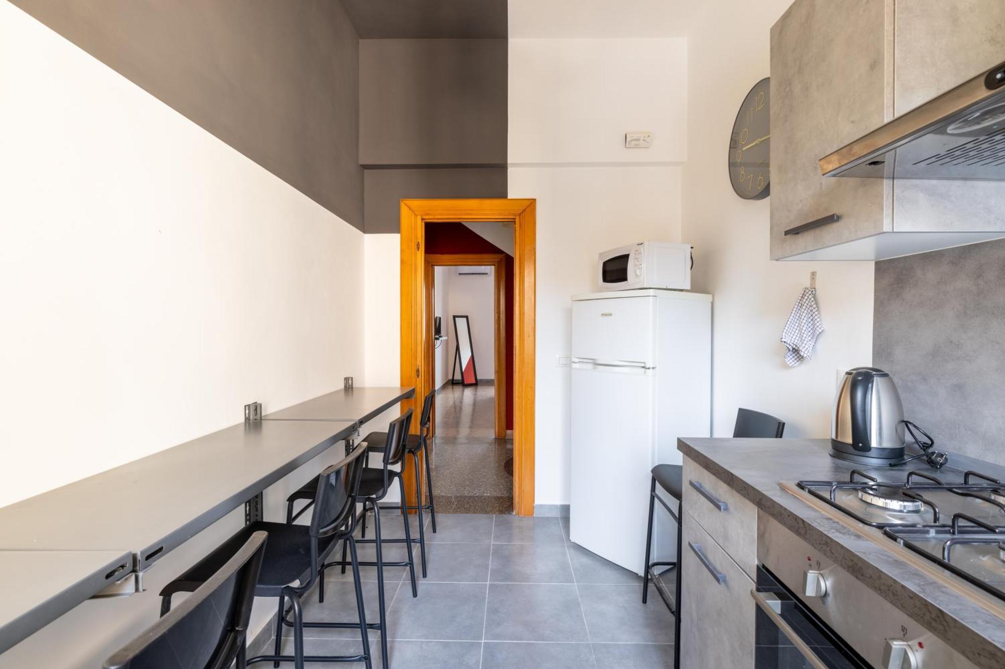 Three Large Bedrooms For Six People Downtown Roma