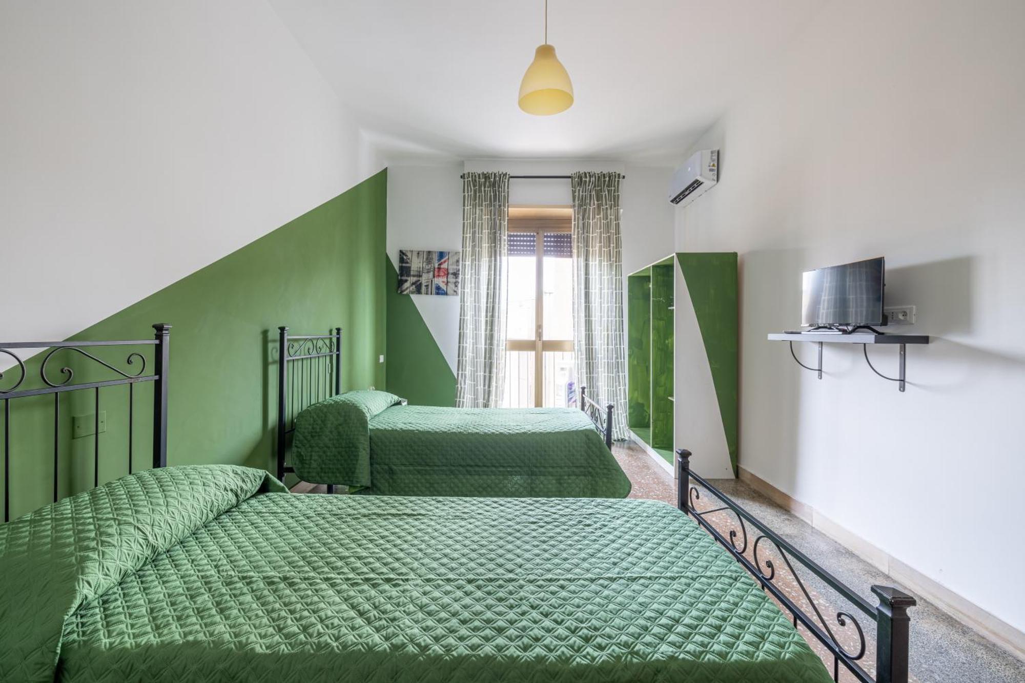 Three Large Bedrooms For Six People Downtown Apartamento *