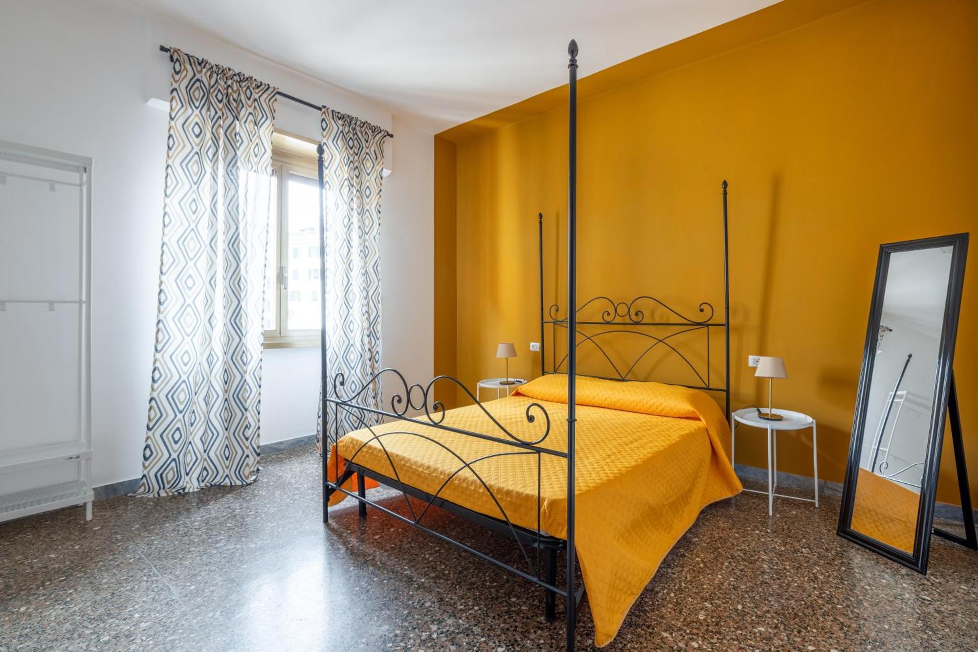 Three Large Bedrooms For Six People Downtown *