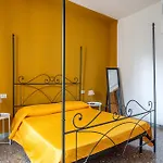 Three Large Bedrooms For Six People Rome Downtown Apartment