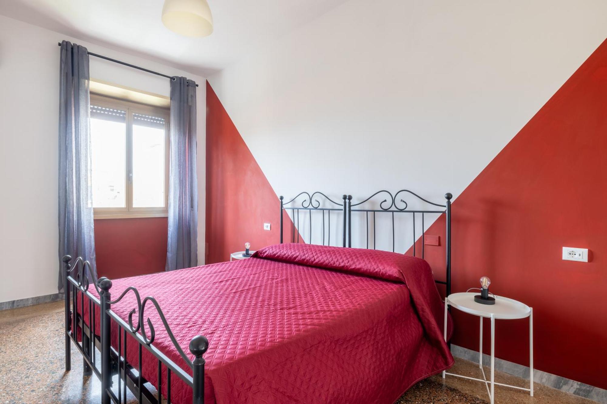 Three Large Bedrooms For Six People Downtown *